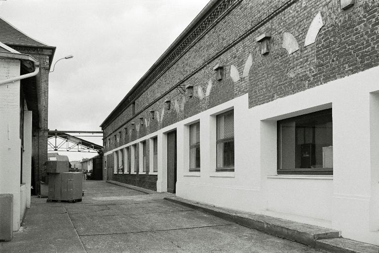 Usine de serrurerie Liévin Davergne Lesquibin, puis usine de construction métallique Piole, puis Piole Facom