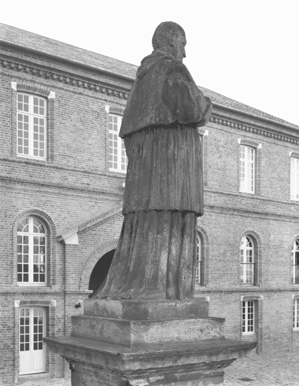 Le mobilier de l'ancien couvent de la Visitation et de l'ancien séminaire d'Amiens