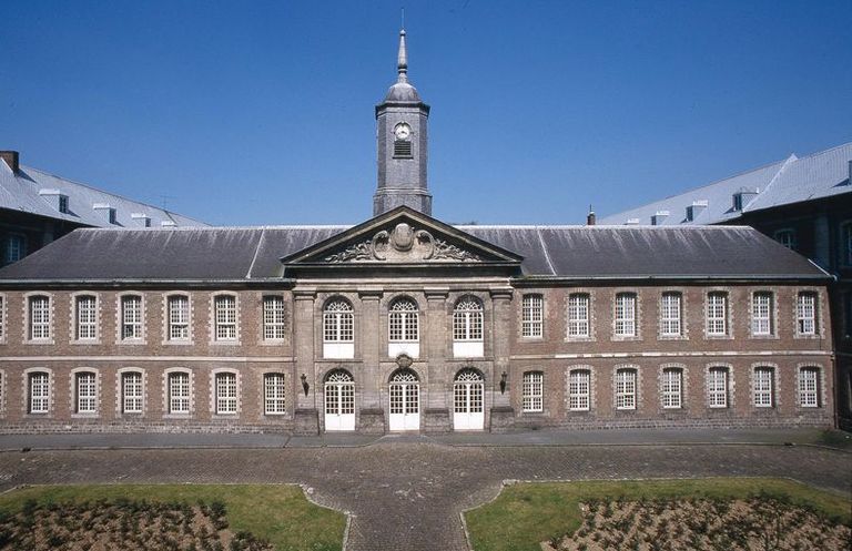 Ancien hôpital général, puis hospice de Douai (actuellement maison de retraite)