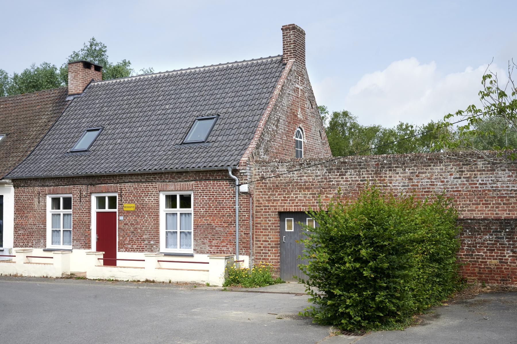 Ancienne école de garçons, actuellement maison