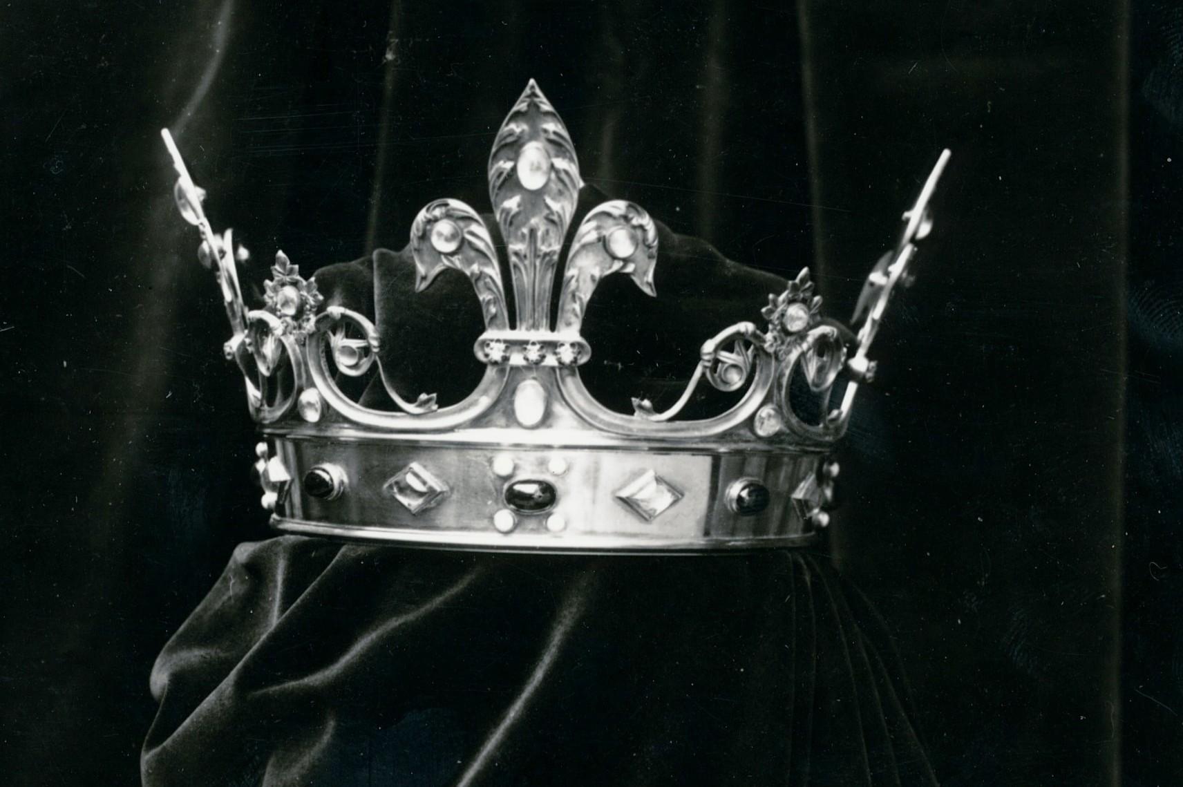 Couronne de la statue de Notre-Dame des Miracles