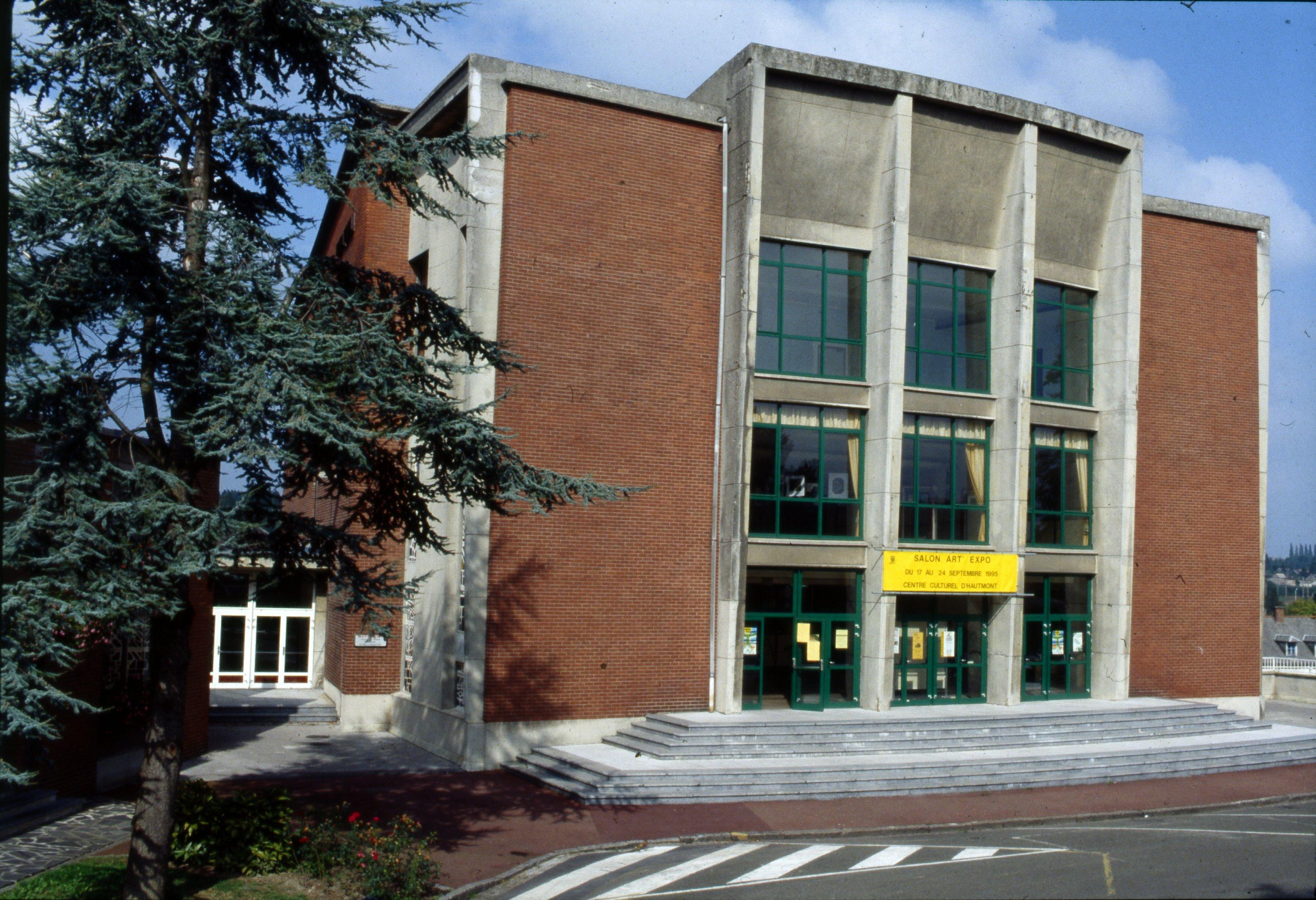 Salle des fêtes d'Hautmont. 