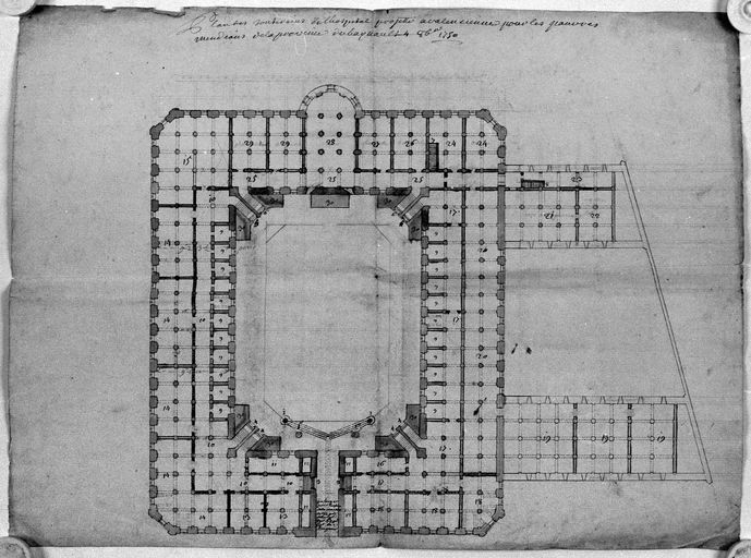 Ancien hôpital général de Valenciennes, dit hôpital du Hainaut, puis hospice et hôpital militaire (actuellement maison de retraite du Hainaut)