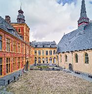 Ancien hôpital, dit hospice Notre-Dame ou hospice Comtesse, puis hospice et orphelinat, actuellement musée de l'hospice Comtesse