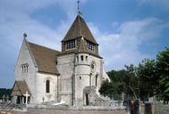 Ancien prieuré de clunisiens Saint-Pierre et Saint-Nicolas (église paroissiale Saint-Hubert) à Brétigny