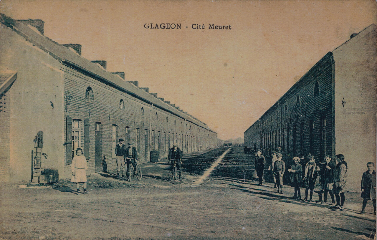 Le village de Glageon