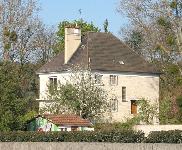 Ensemble de maisons des ingénieurs de l'usine Arcelor à Montataire