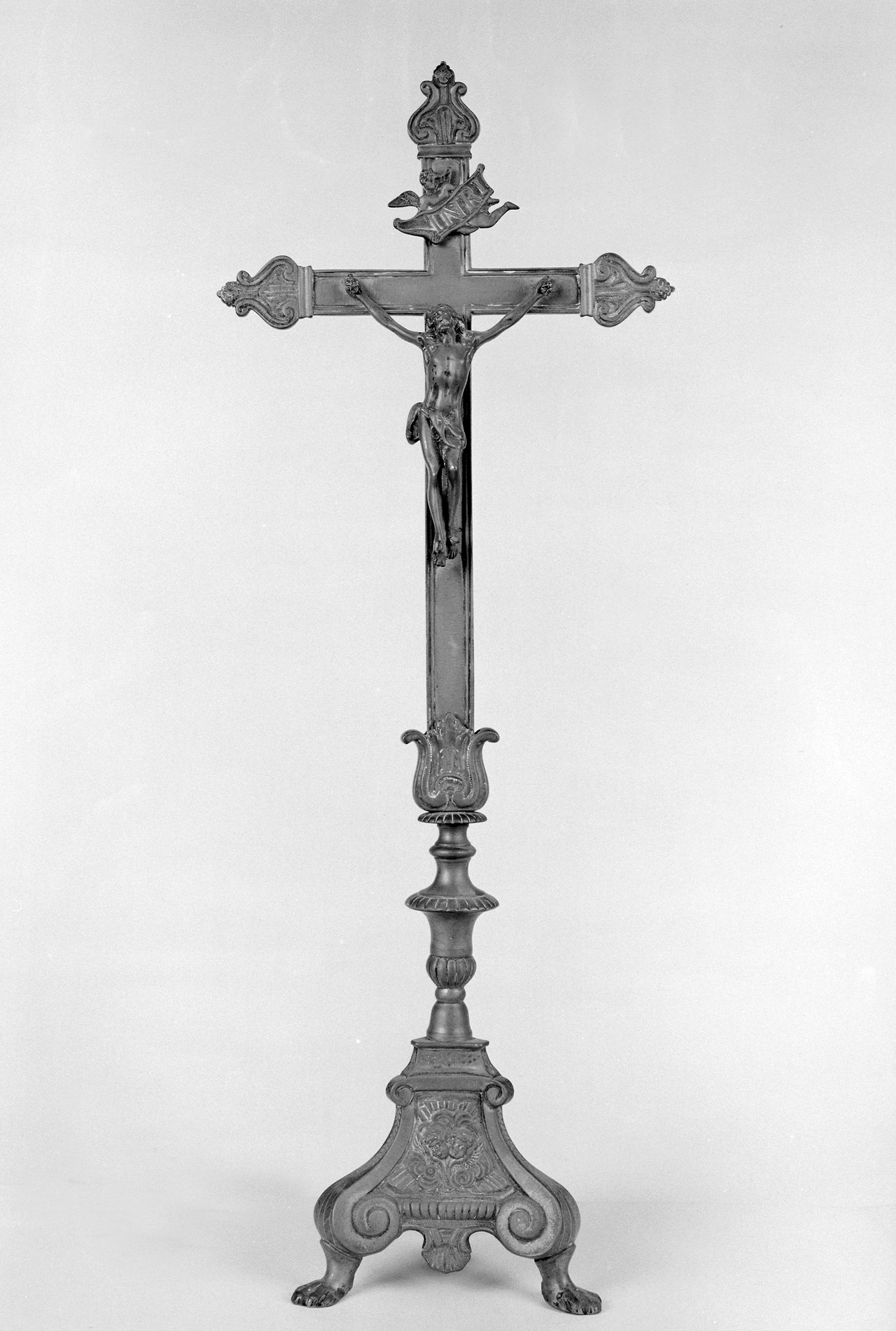 Croix d'autel
