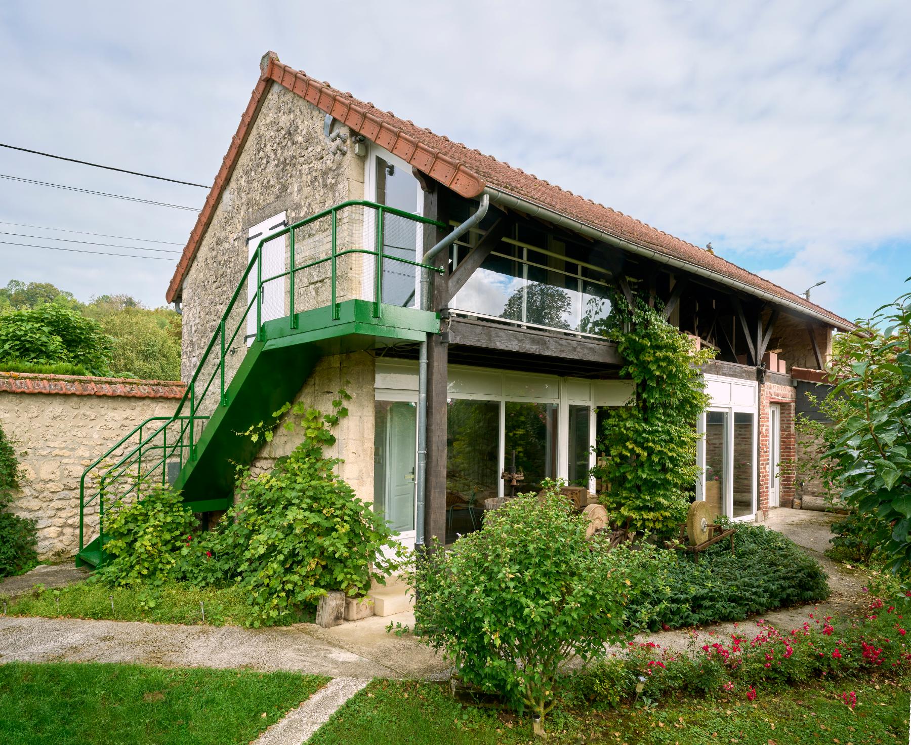 Ancienne entreprise  et atelier de maçonnerie Maroteaux-Cabaret, actuellement maison, Musée de Vassogne et Centre historique du Monde du travail