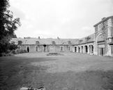 Anciennes écuries du château (détruit) de Mailly-Maillet, puis brasserie Albert Levisse