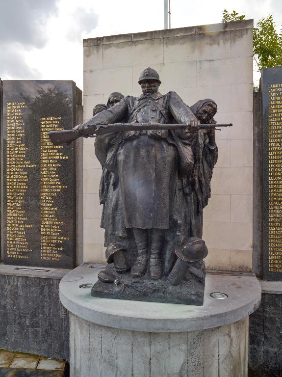 Monument aux morts de Saint-Amand-les-Eaux