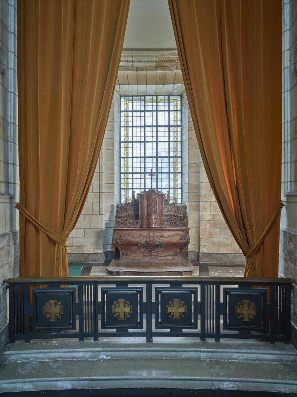 Autel secondaire de la chapelle du Saint-Sacrement