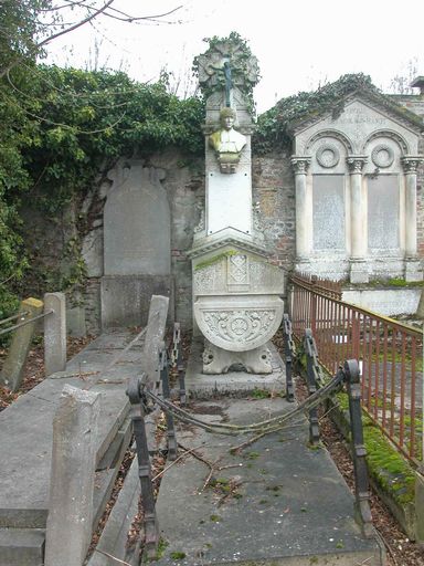 Monument sépulcral des frères des écoles chrétiennes
