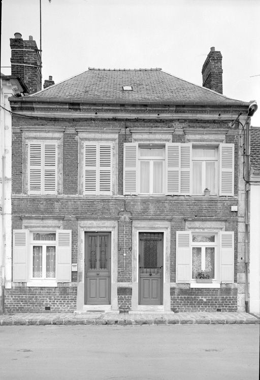 Maison à deux unités d'habitation