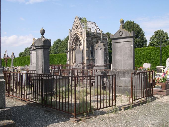 Enclos funéraire des familles Guilbert-Patte-Maisant et Beauvais