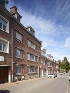 Maisons et immeubles en série