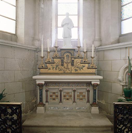 Autel, retable : autel secondaire du Saint Sang, actuellement de saint François de Sales