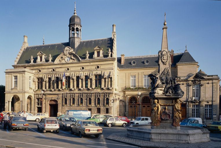 Hôtel de ville de Noyon