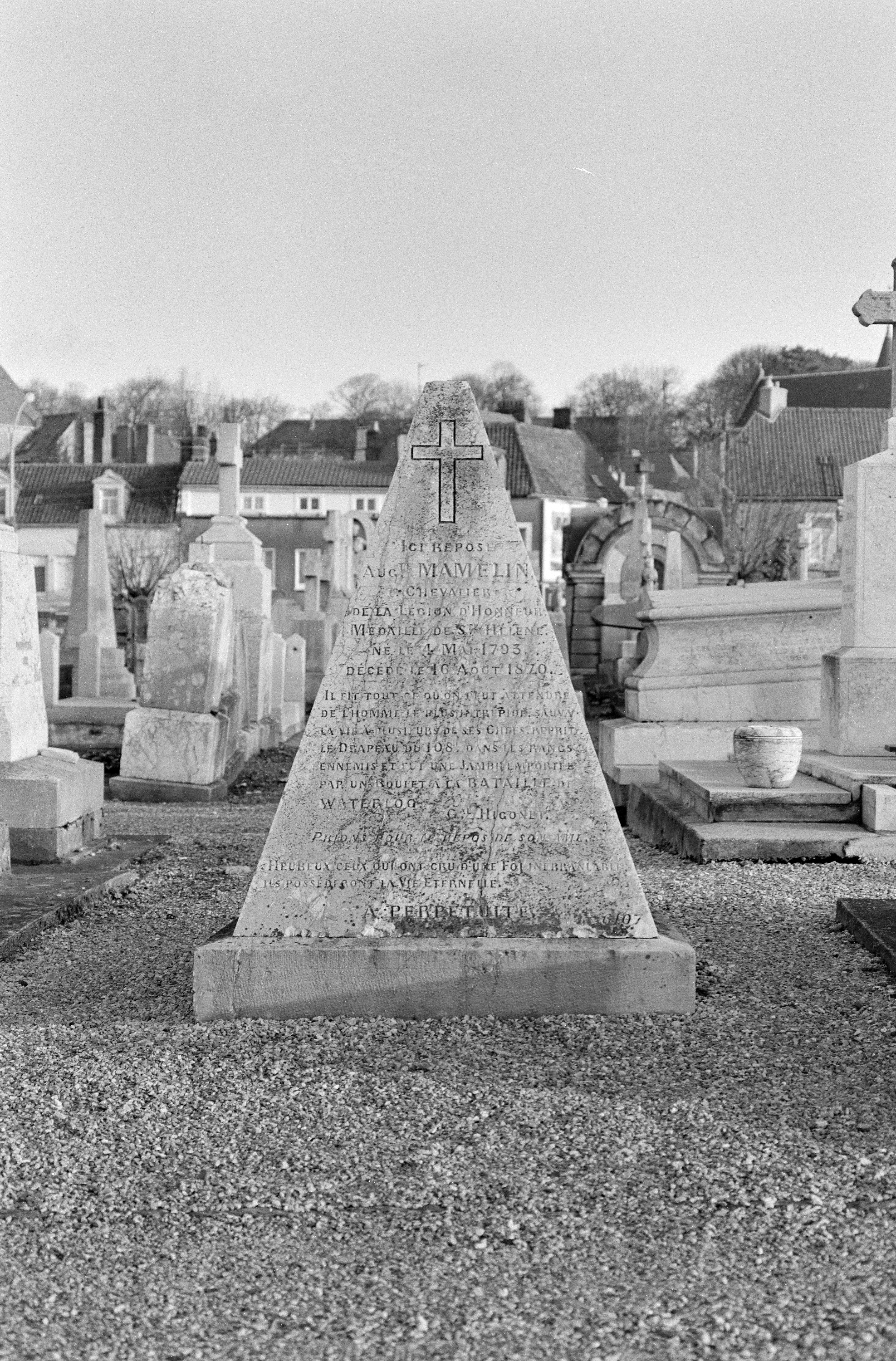 Tombeau d'Auguste Mamelin
