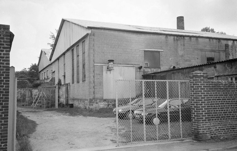 Ancienne scierie, dite caisserie Harmand-Fercot, puis Jean Valentin, devenue usine de matériel électroacoustique Electrotechnique moderne, puis AAC