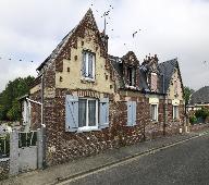 Ensemble de six anciens logements de contremaître de l'usine de construction mécanique Maguin