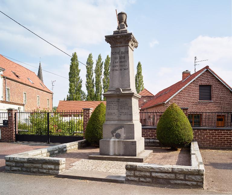 Monument aux morts (paroissial) de Notre-Dame du Bois à Bruille-Saint-Amand