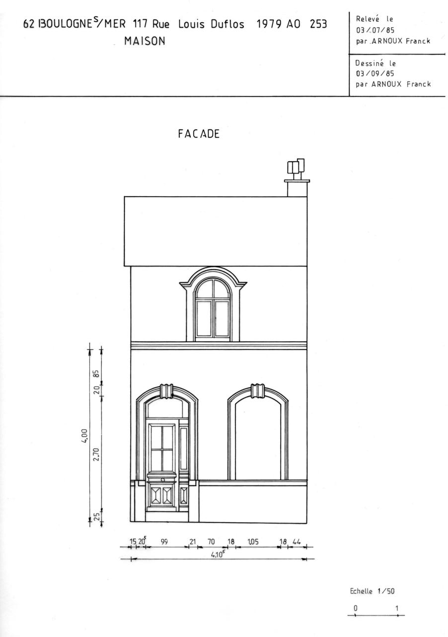 Série de dix-huit maisons