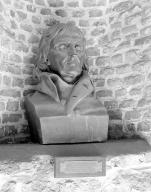 Buste en hermès : Pierre Claude François Daunou
