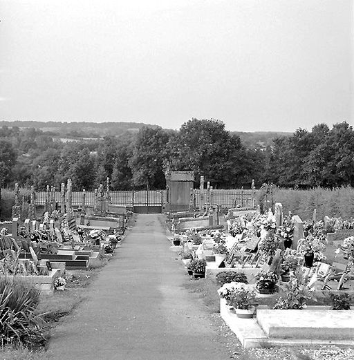 Cimetière de Leuze