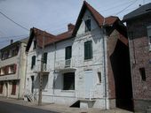 Maison à deux logements accolés, anciennement dits Chanteclerc et Troënes