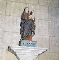 Statue volée : Vierge à l'Enfant au raisin dite sainte Anne