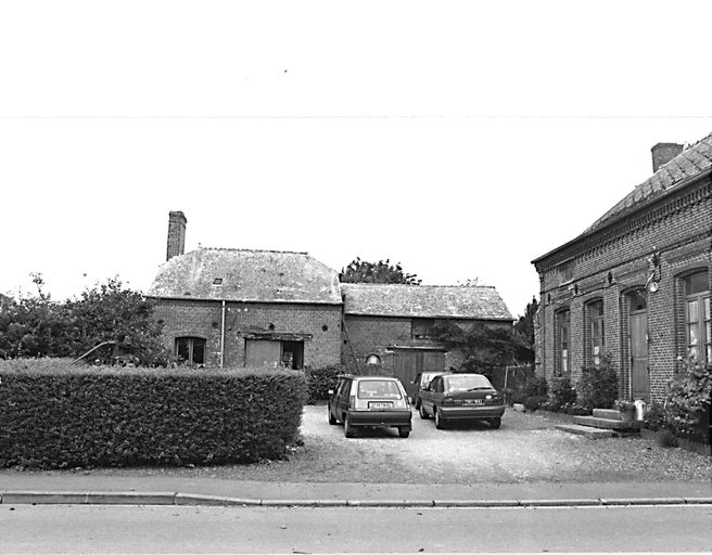 Ferme avec atelier de tonnelier