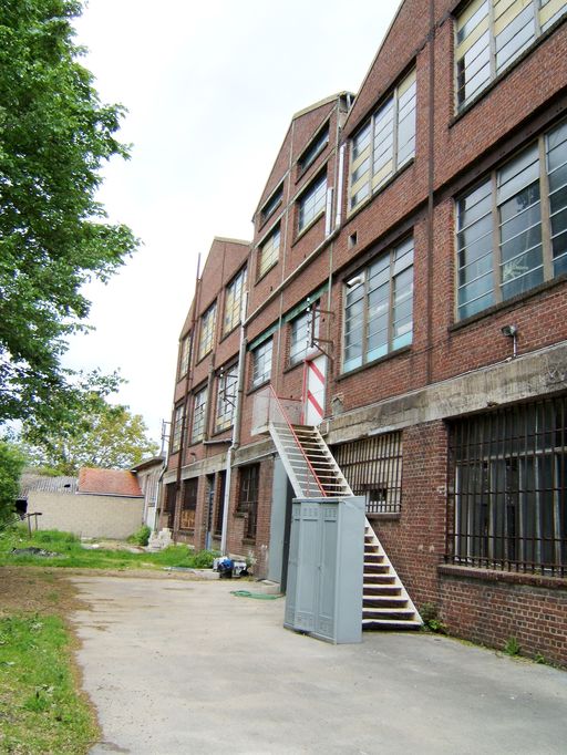 Usine de feutre Malcap, puis Feltra, puis Néodaim, devenue garage et immeuble de bureaux