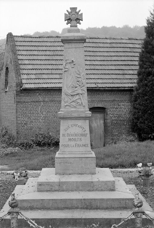 Monument aux morts de Béhéricourt