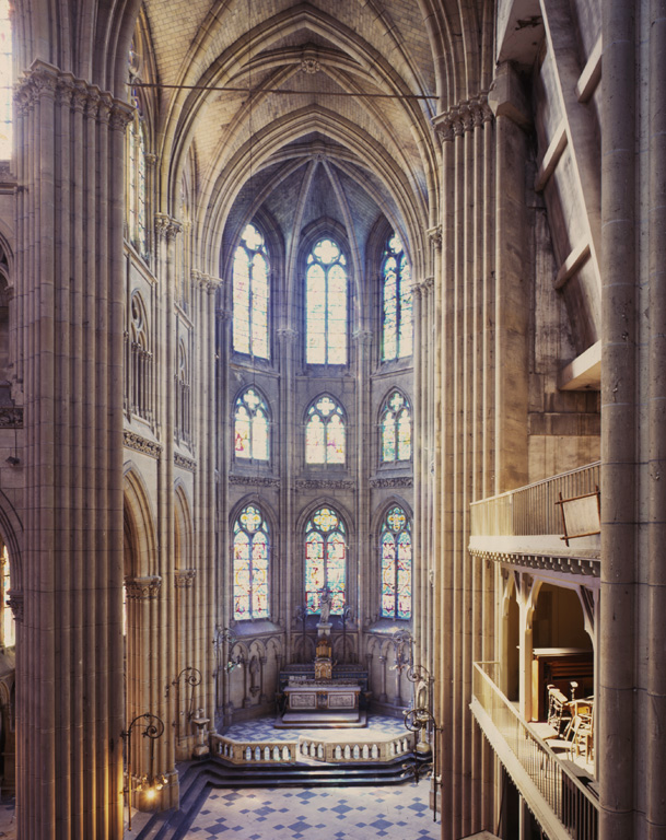 Ancien couvent de Franciscains, dit des Cordeliers, actuellement église paroissiale Saint-Remi et square Pierre-Marie-Saguez