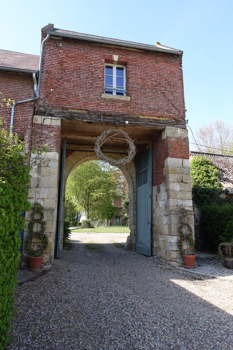 Ancienne grange cistercienne de Grandmesnil puis fermes