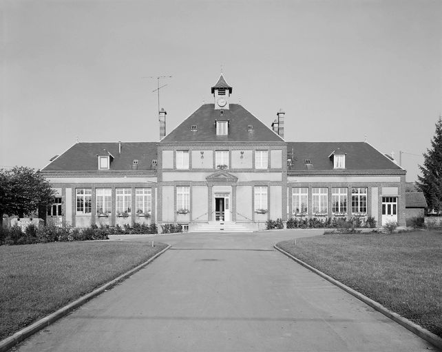 Mairie et école primaire de Salency