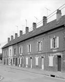 Logements d'ouvrier à huit unités d'habitation
