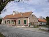 Ancienne ferme et café-épicerie