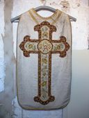 Ensemble : chasuble, étole, voile de calice, bourse de corporal (ornement blanc, No 1)