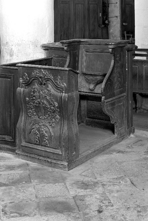 Paire de stalles de chantre (de l'ensemble des stalles du chœur)