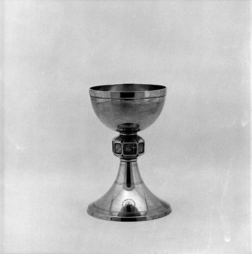 Calice et patène de René et André Bonpain