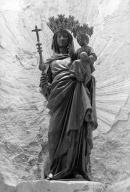 Ensemble de deux couronnes (répliques) de la statue de Notre-Dame de Boulogne et de l'Enfant Jésus