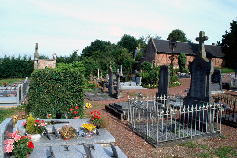 Le cimetière communal de Molliens-au-Bois