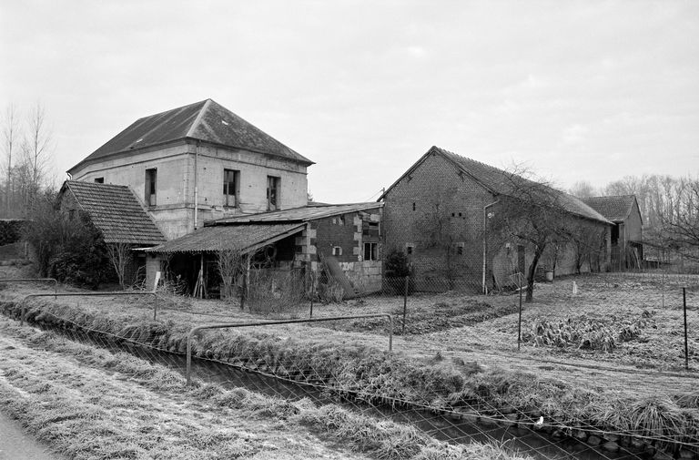 Ancien moulin à blé du chapitre de la cathédrale, dit Moulin d'Espinoy puis fabrique de roues en bois