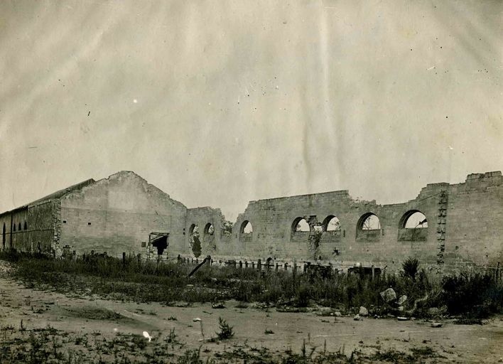 Ancienne abbaye cistercienne puis filature de coton et tissage de la Société des établissements d'Ourscamp, puis Compagnie d'Ourscamp, puis Société d´Ourscamp Mercier Meyer, puis Moritz et Cie