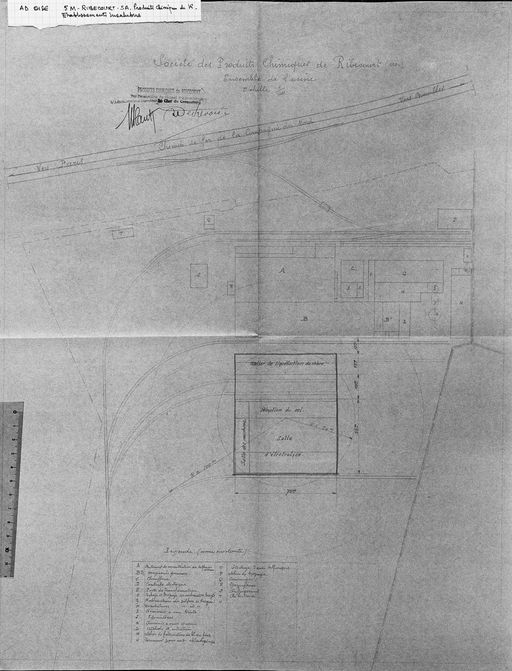 Ancienne filature de laine SAPIL, usine de matières plastiques Union Chimique Française, puis Société des produits chimiques de Ribécourt, puis Péchiney Produits chimiques, puis Rhône Poulenc, puis Rhodia Chimie et Nova Chemical