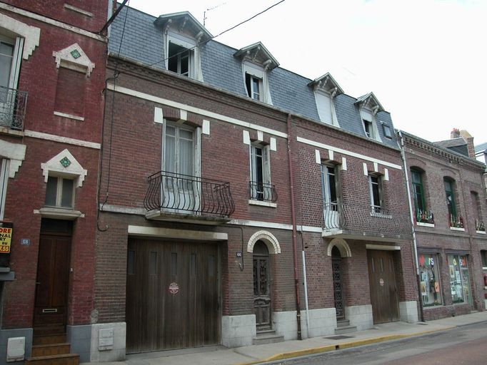 Maison à deux logements accolés