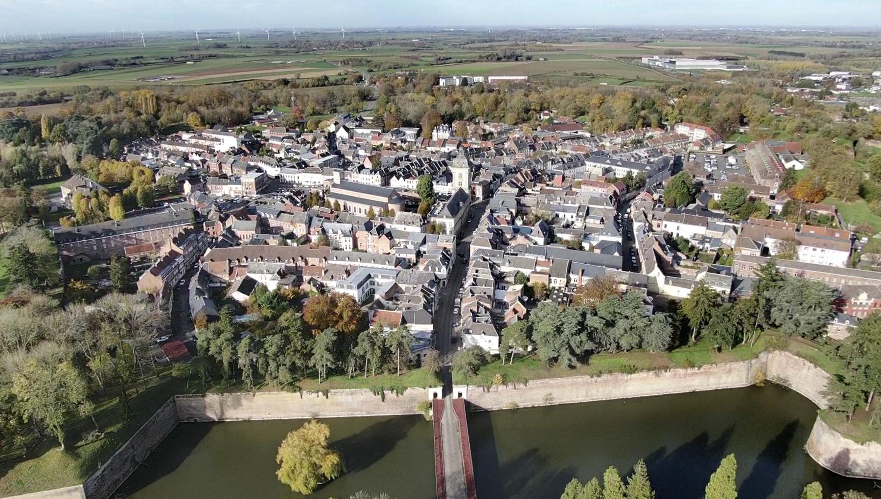 Le Quesnoy, une ville en ses remparts : dossier de présentation