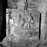 Cinq peintures murales : Vue de Jérusalem, quatre épisodes du chemin de croix